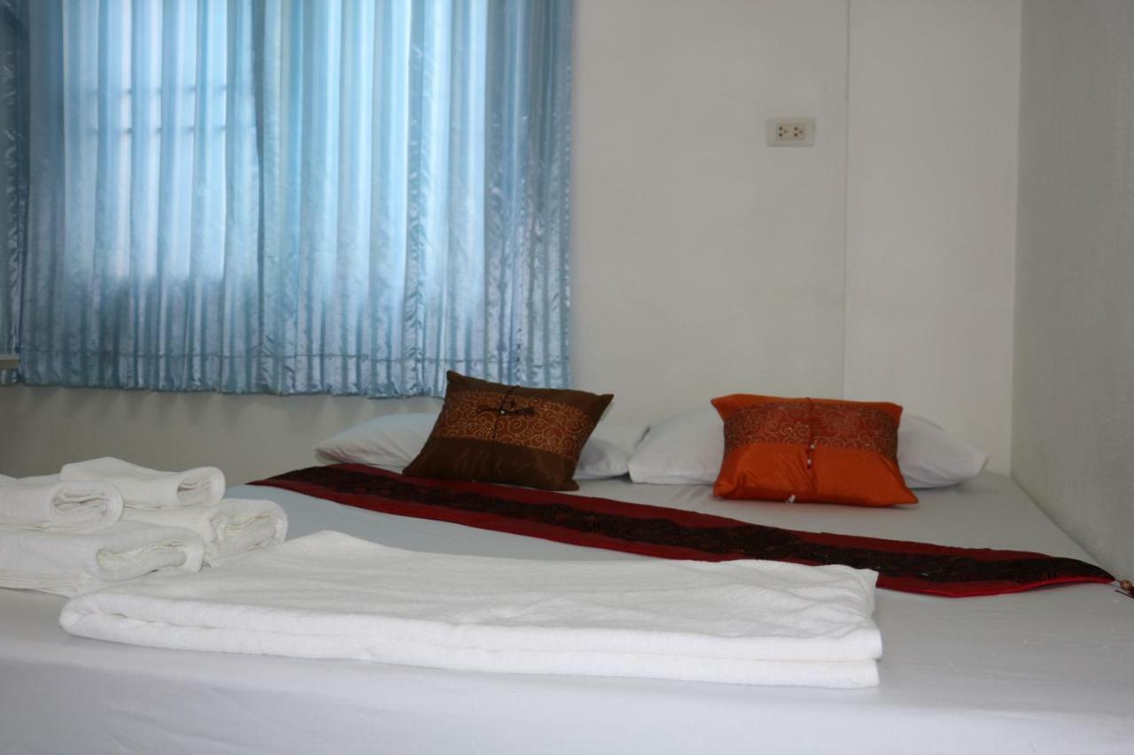 J Home Apartment Hadyai Hat Yai Esterno foto
